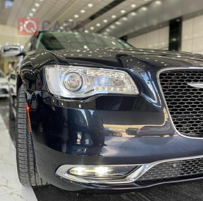کرایسلەر 300